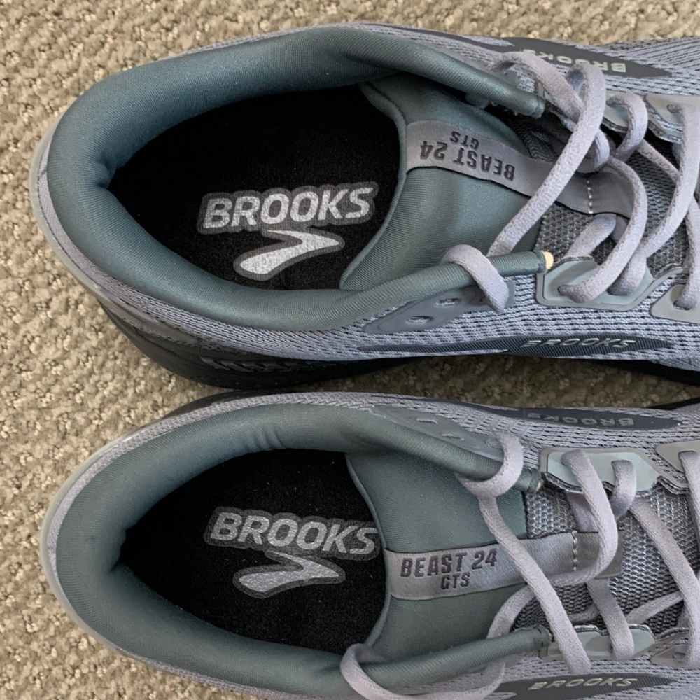 Brooks Men's Beast GTS 24 - Worn Twice Gently - Like Brand New 13 Wide 2e - Picture 9 of 15